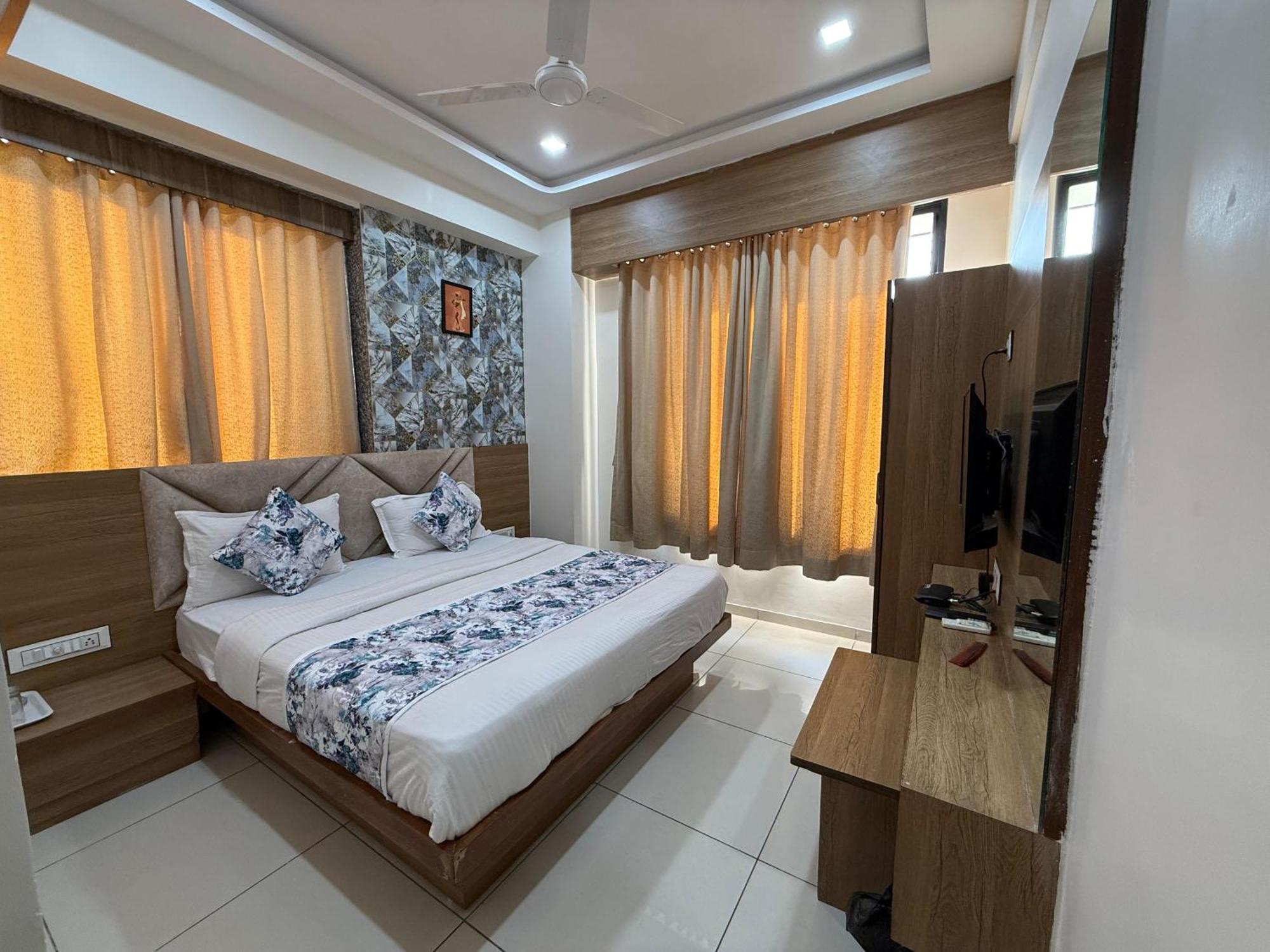 Hotelsuncity Inn Vadodara Luaran gambar